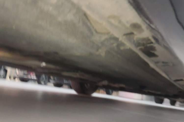 Used Hongqi H5 2024 2.0T Automatic Smart Connect Flagship Edition Chassis Rear Right