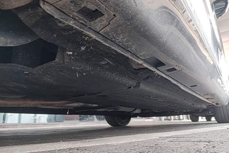 Used Hongqi H5 2024 2.0T Automatic Smart Connect Flagship Edition Chassis Rear Right