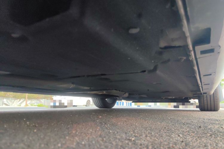 Used Hongqi H5 2024 2.0T Automatic Smart Connect Flagship Edition Chassis Rear Right