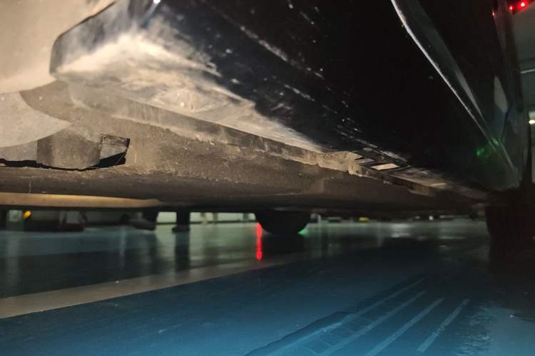 Used Hongqi H5 2024 2.0T Automatic Smart Connect Flagship Edition Chassis Rear Right