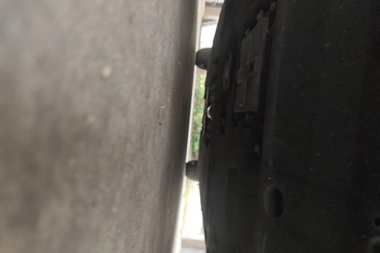 Used Hongqi H5 2024 2.0T Automatic Smart Connect Flagship Edition Chassis Rear Right