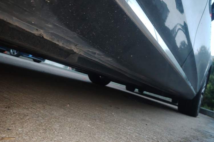 Used Hongqi H5 2024 2.0T Automatic Smart Connect Flagship Edition Chassis Rear Right