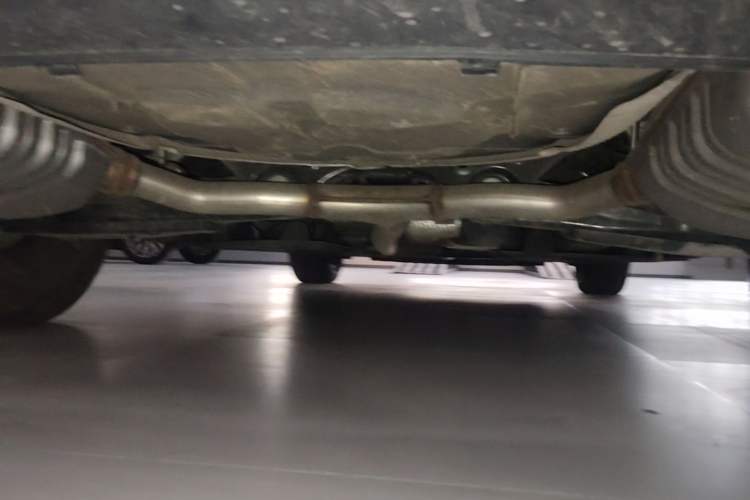 Used Hongqi H5 2024 1.5T DCT Smart Connect Flagship Edition Chassis Rear