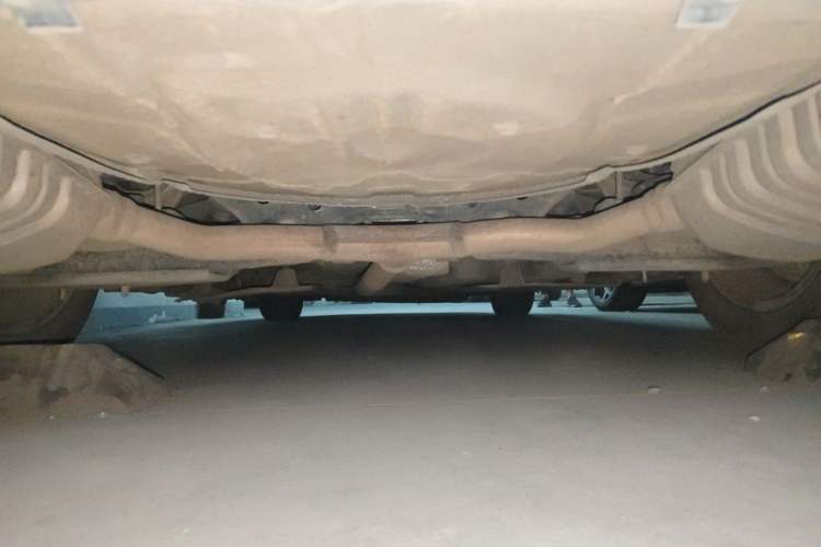 Used Hongqi H5 2024 1.5T DCT Smart Connect Flagship Edition Chassis Rear