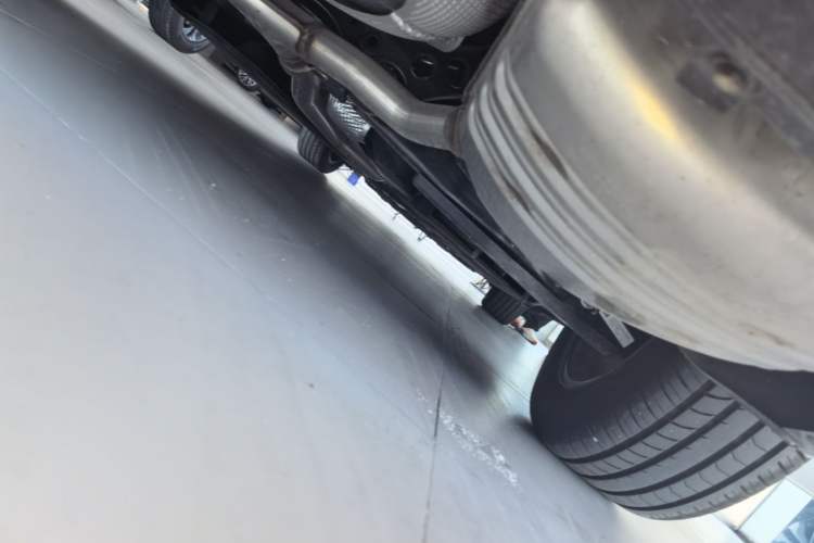 Used Hongqi H5 2024 1.5T DCT Smart Connect Flagship Edition Chassis Rear
