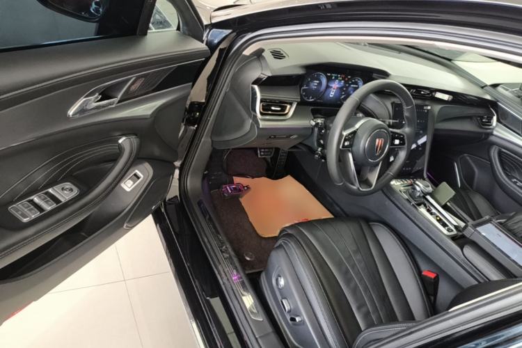 Used Hongqi H5 2024 2.0T Automatic Smart Connect Flagship Edition Driver Seat