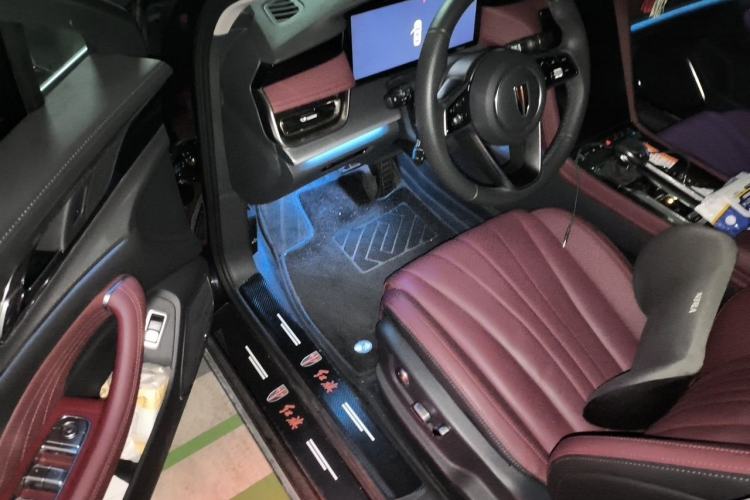 Used Hongqi H5 2024 2.0T Automatic Smart Connect Flagship Edition Driver Seat