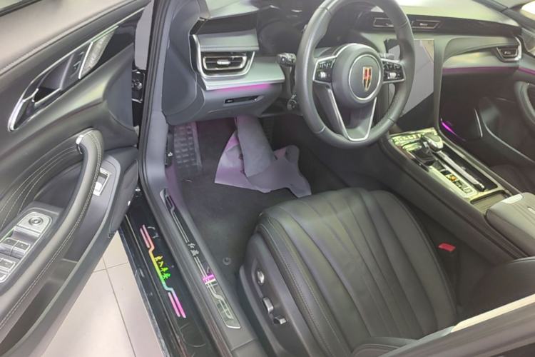 Used Hongqi H5 2024 2.0T Automatic Smart Connect Flagship Edition Driver Seat