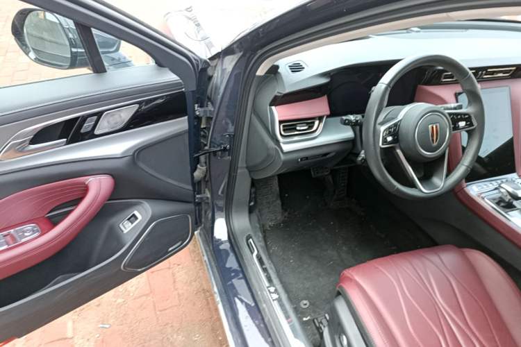 Used Hongqi H5 2024 2.0T Automatic Smart Connect Flagship Edition Driver Seat