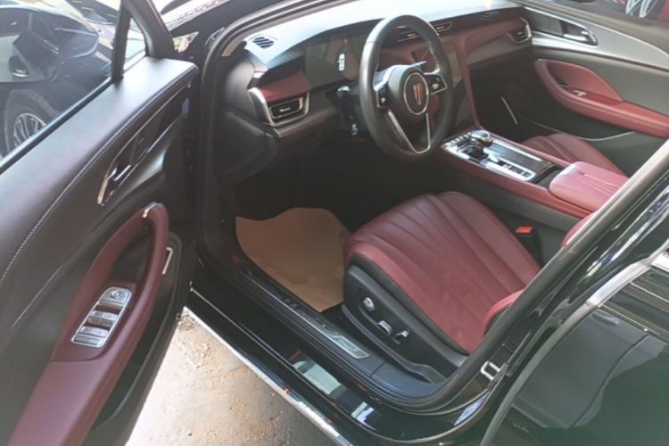 Used Hongqi H5 2024 2.0T Automatic Smart Connect Flagship Edition Driver Seat