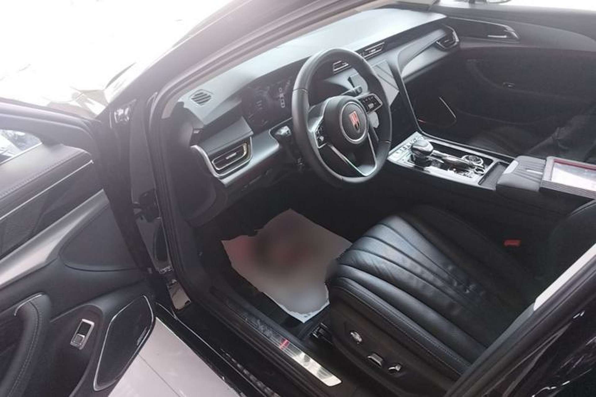 Used Hongqi H5 2024 2.0T Automatic Smart Connect Flagship Edition Driver Seat