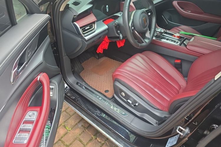 Used Hongqi H5 2024 2.0T Automatic Smart Connect Flagship Edition Driver Seat