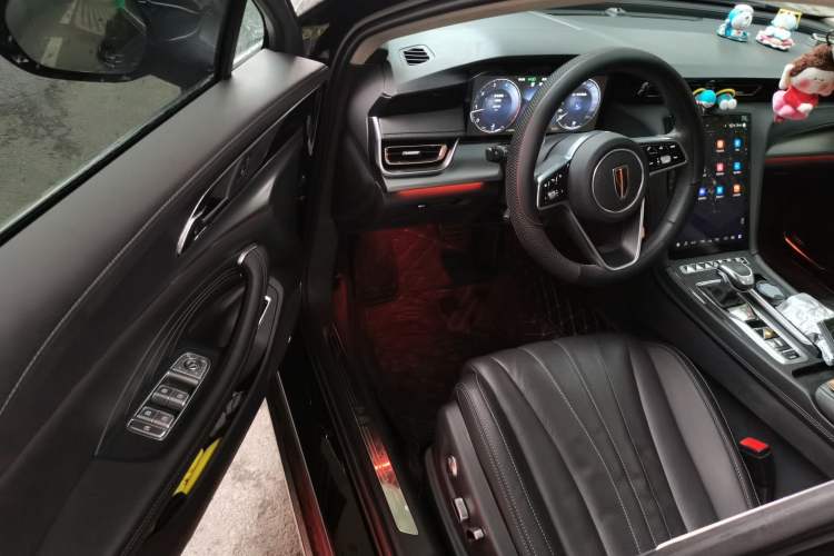 Used Hongqi H5 2024 2.0T Automatic Smart Connect Flagship Edition Driver Seat