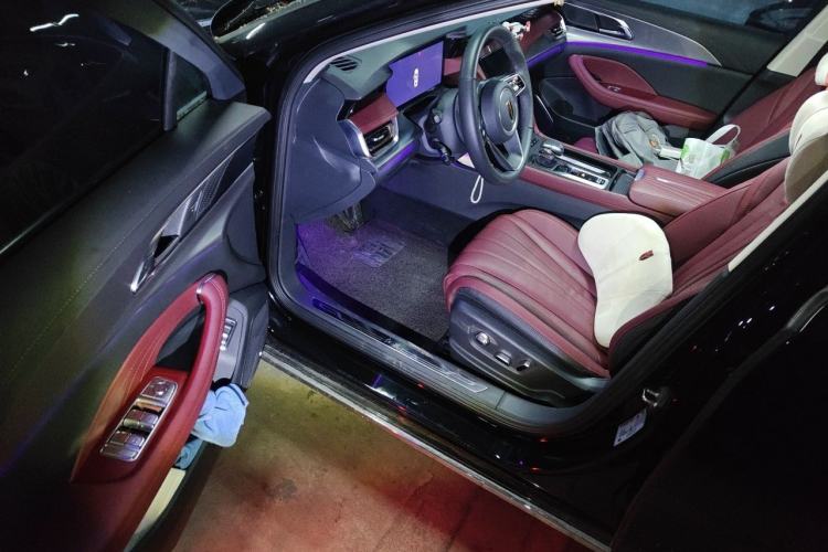 Used Hongqi H5 2024 2.0T Automatic Smart Connect Flagship Edition Driver Seat