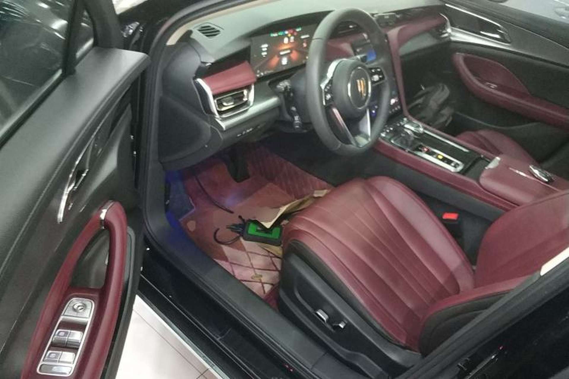 Used Hongqi H5 2024 2.0T Automatic Smart Connect Flagship Edition Driver Seat