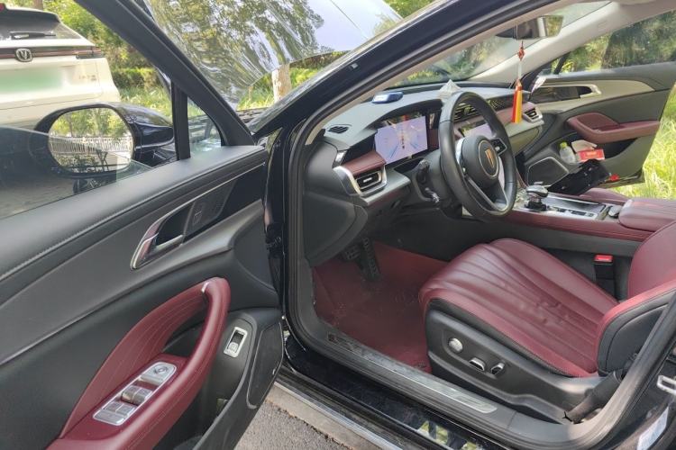 Used Hongqi H5 2024 2.0T Automatic Smart Connect Flagship Edition Driver Seat