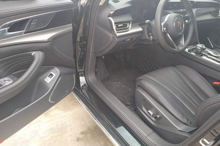 Used Hongqi H5 2024 1.5T DCT Smart Connect Flagship Edition Driver Seat