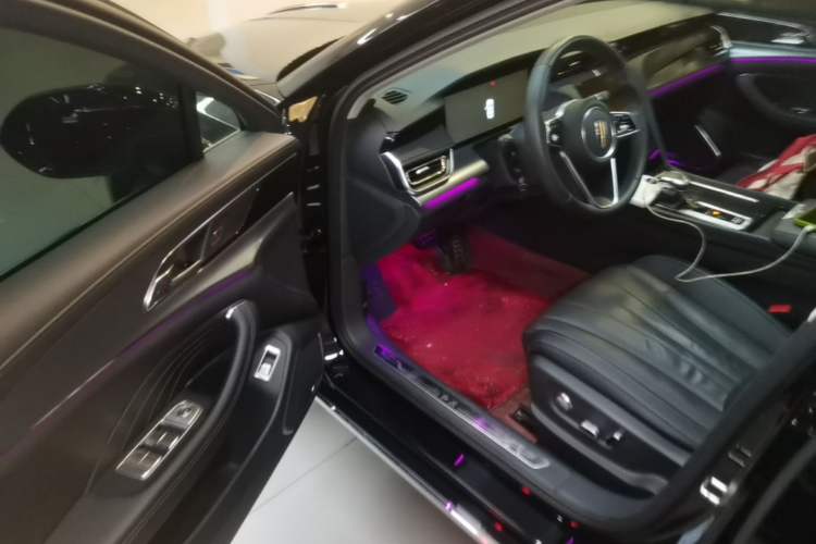 Used Hongqi H5 2024 2.0T Automatic Smart Connect Flagship Edition Driver Seat
