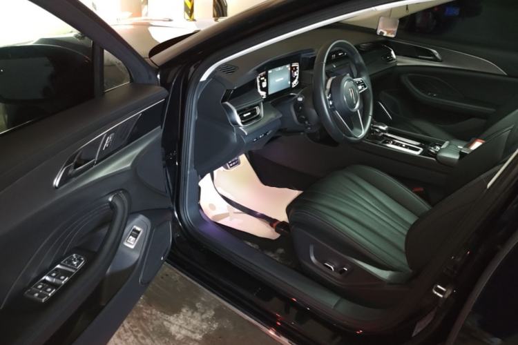Used Hongqi H5 2024 1.5T DCT Smart Connect Flagship Edition Driver Seat