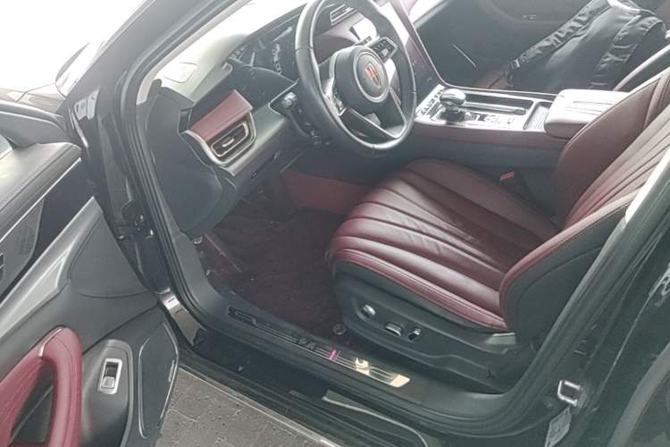 Used Hongqi H5 2024 2.0T Automatic Smart Connect Flagship Edition Driver Seat