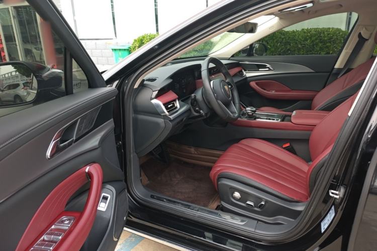 Used Hongqi H5 2024 2.0T Automatic Smart Connect Flagship Edition Driver Seat