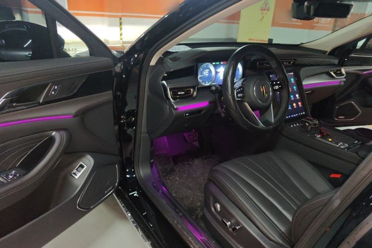 Used Hongqi H5 2024 2.0T Automatic Smart Connect Flagship Edition Driver Seat