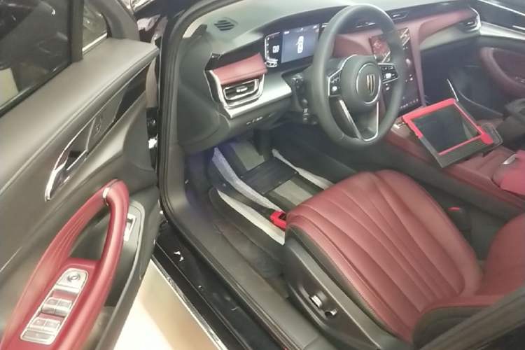 Used Hongqi H5 2024 1.5T DCT Smart Connect Flagship Edition Driver Seat
