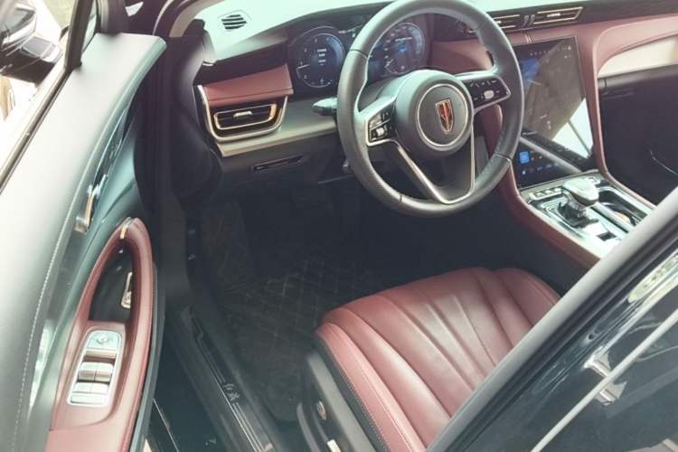 Used Hongqi H5 2024 2.0T Automatic Smart Connect Flagship Edition Driver Seat