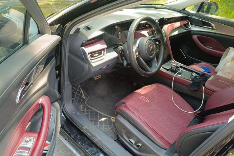 Used Hongqi H5 2024 1.5T DCT Smart Connect Flagship Edition Driver Seat