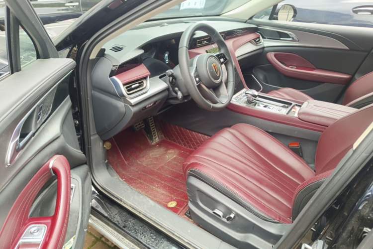 Used Hongqi H5 2024 2.0T Automatic Smart Connect Flagship Edition Driver Seat