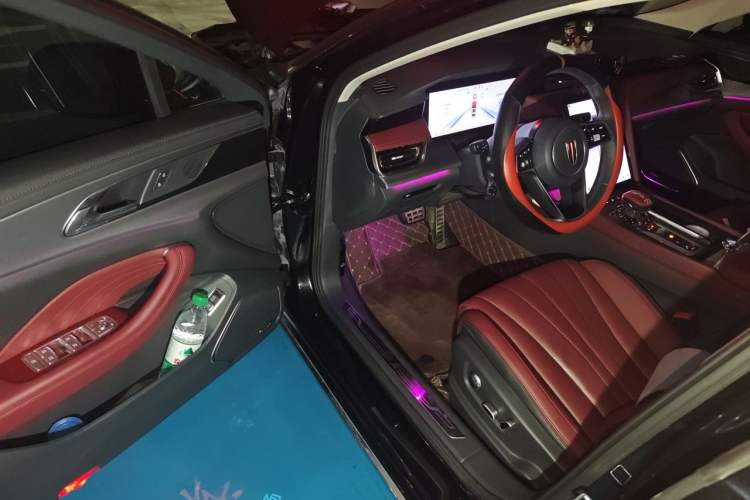 Used Hongqi H5 2024 2.0T Automatic Smart Connect Flagship Edition Driver Seat