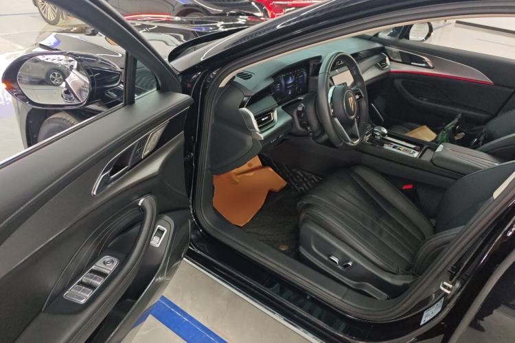 Used Hongqi H5 2024 2.0T Automatic Smart Connect Flagship Edition Driver Seat
