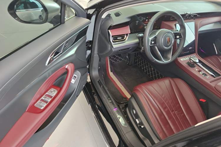 Used Hongqi H5 2024 2.0T Automatic Smart Connect Flagship Edition Driver Seat