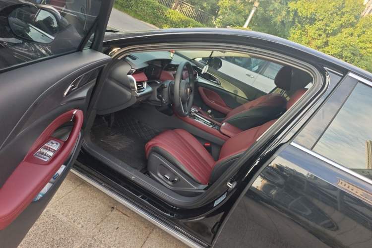 Used Hongqi H5 2024 1.5T DCT Smart Connect Flagship Edition Driver Seat