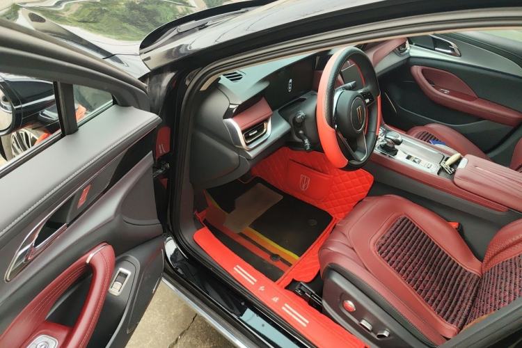 Used Hongqi H5 2024 2.0T Automatic Smart Connect Flagship Edition Driver Seat