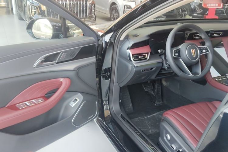 Used Hongqi H5 2024 2.0T Automatic Smart Connect Flagship Edition Driver Seat