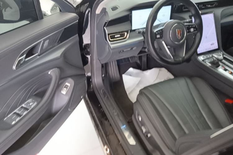 Used Hongqi H5 2024 2.0T Automatic Smart Connect Flagship Edition Driver Seat