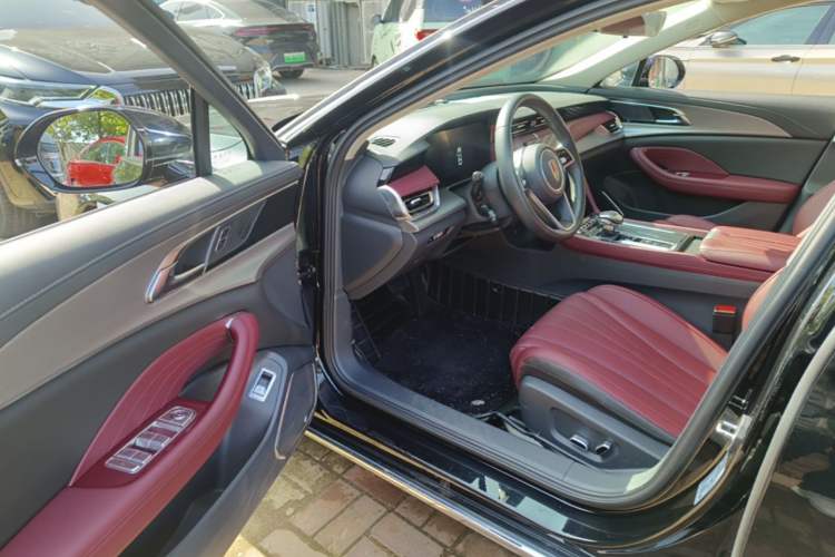 Used Hongqi H5 2024 1.5T DCT Smart Connect Flagship Edition Driver Seat