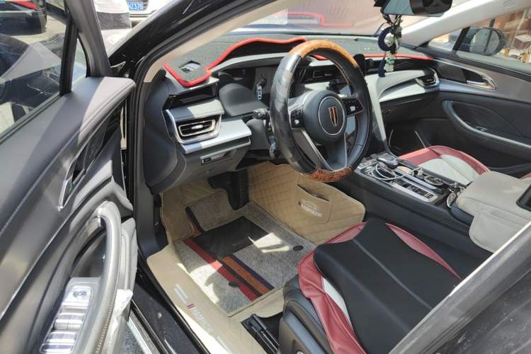 Used Hongqi H5 2024 2.0T Automatic Smart Connect Flagship Edition Driver Seat
