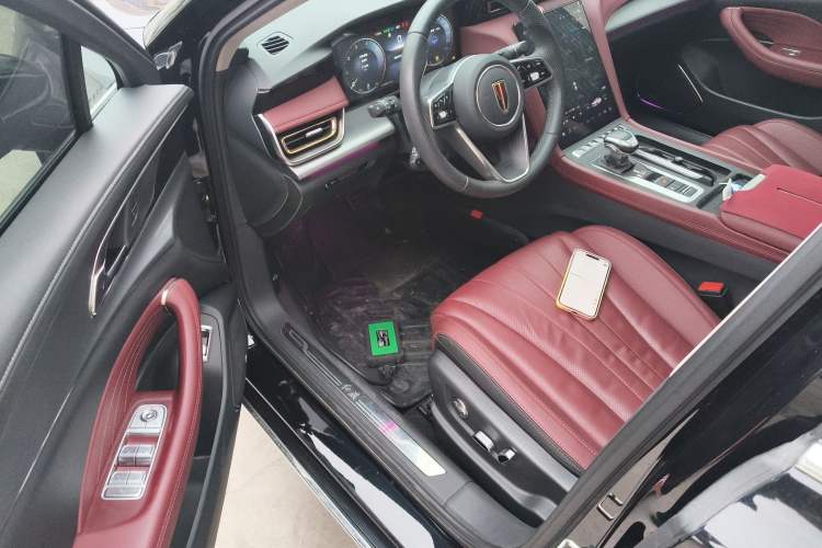 Used Hongqi H5 2024 2.0T Automatic Smart Connect Flagship Edition Driver Seat