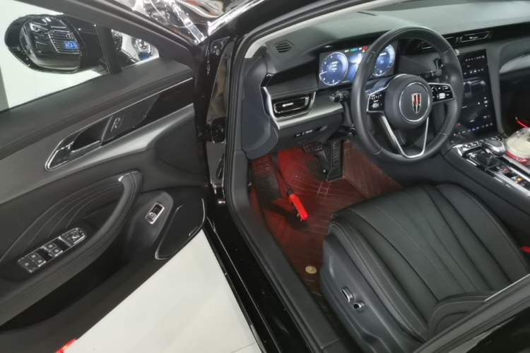 Used Hongqi H5 2024 2.0T Automatic Smart Connect Flagship Edition Driver Seat