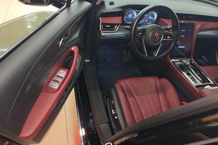 Used Hongqi H5 2024 2.0T Automatic Smart Connect Flagship Edition Driver Seat