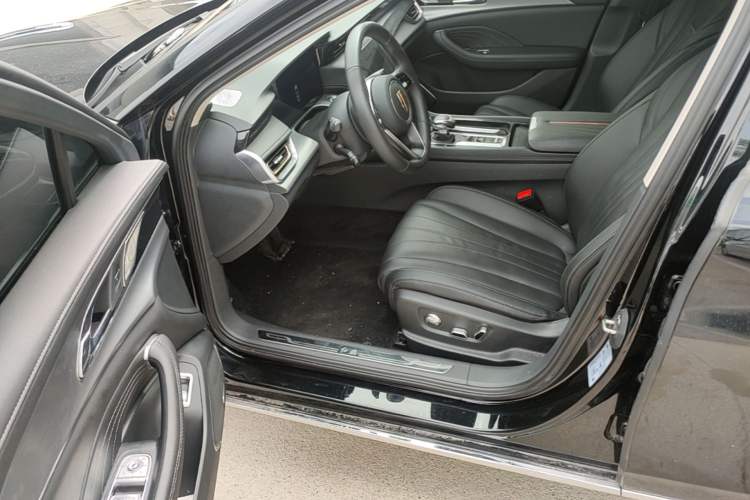 Used Hongqi H5 2024 2.0T Automatic Smart Connect Flagship Edition Driver Seat