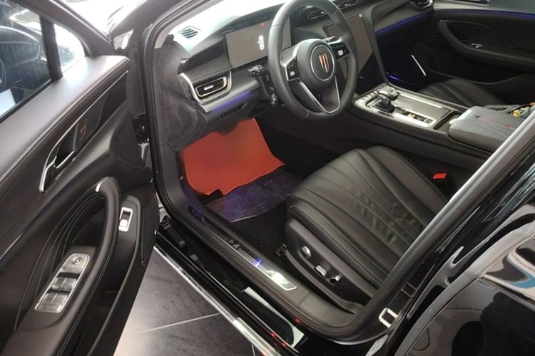 Used Hongqi H5 2024 2.0T Automatic Smart Connect Flagship Edition Driver Seat