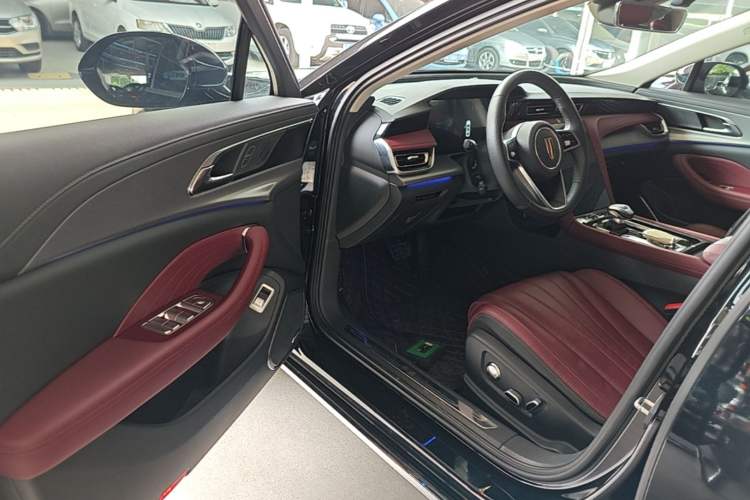 Used Hongqi H5 2024 2.0T Automatic Smart Connect Flagship Edition Driver Seat