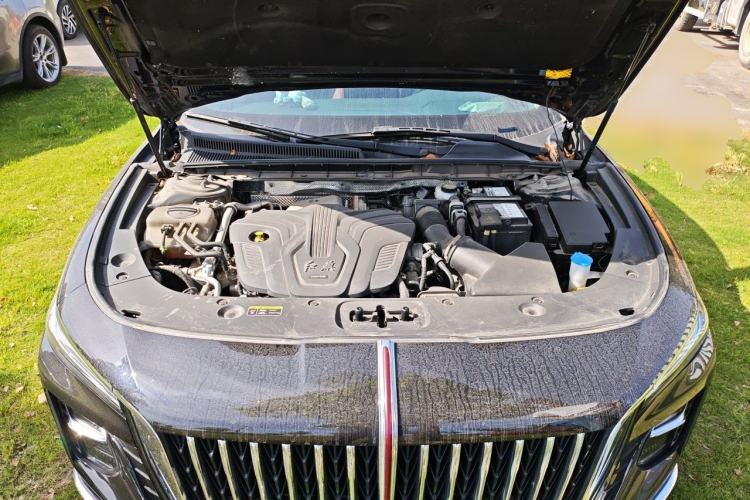 Used Hongqi H5 2024 2.0T Automatic Smart Connect Flagship Edition Engine Bay