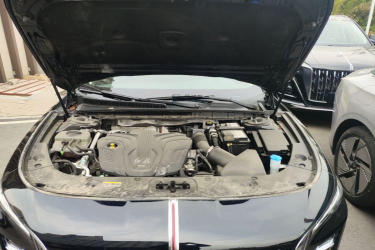 Used Hongqi H5 2024 2.0T Automatic Smart Connect Flagship Edition Engine Bay