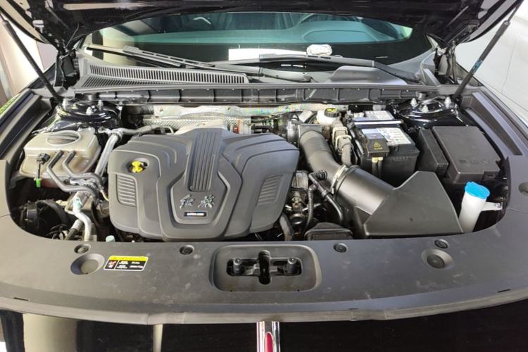 Used Hongqi H5 2024 2.0T Automatic Smart Connect Flagship Edition Engine Bay