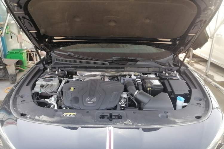 Used Hongqi H5 2024 2.0T Automatic Smart Connect Flagship Edition Engine Bay