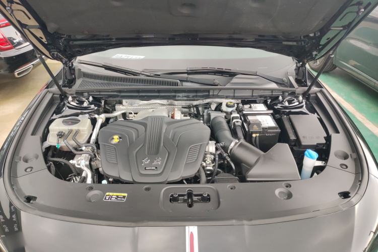 Used Hongqi H5 2024 2.0T Automatic Smart Connect Flagship Edition Engine Bay